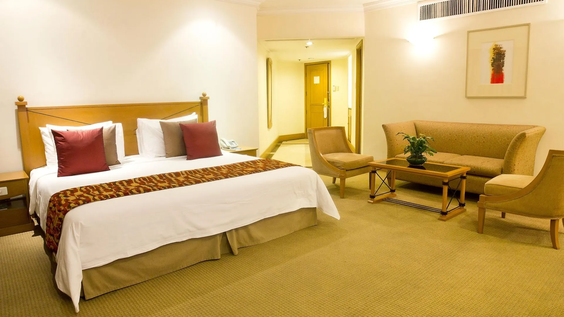 The Heritage Hotel Manila Pasay