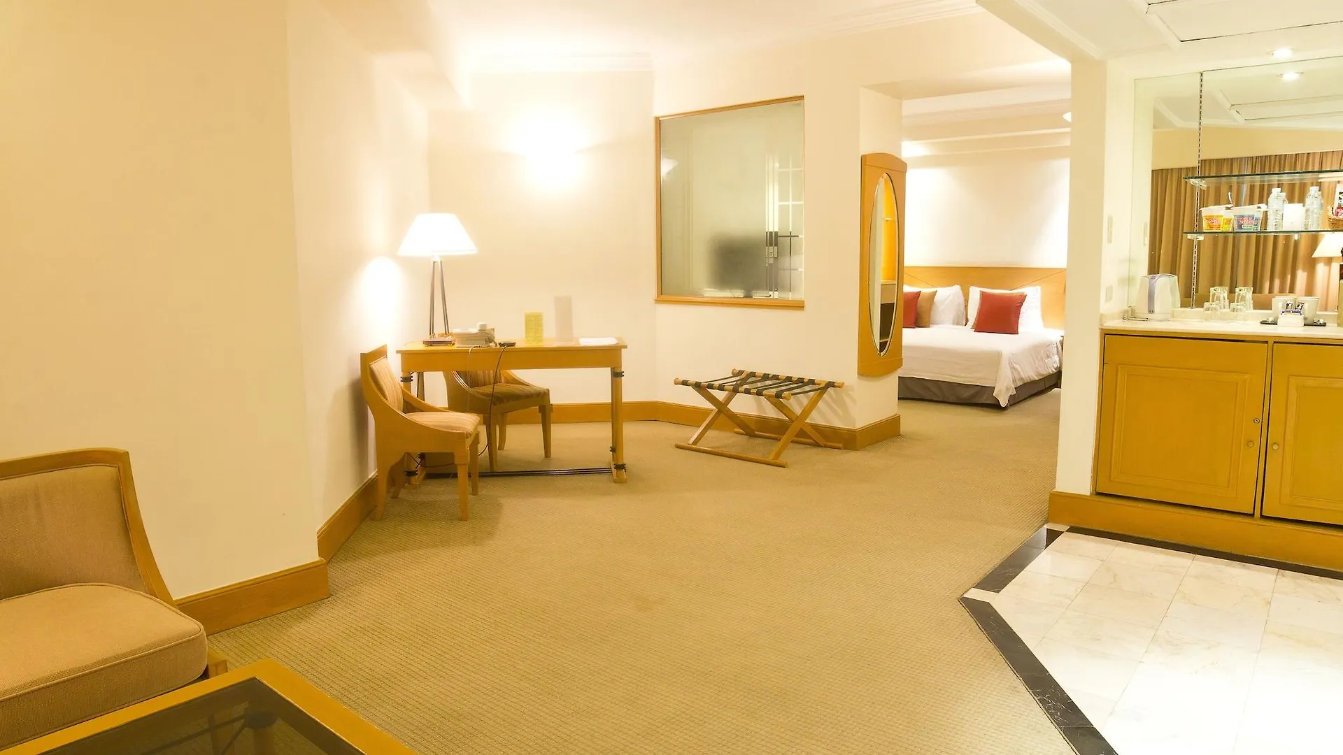 ****  The Heritage Hotel Manila Pasay Philippines