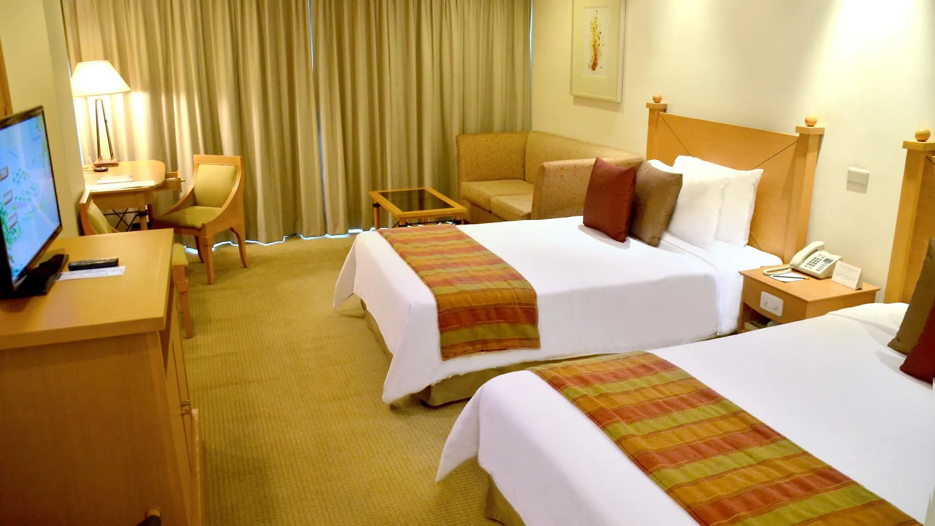 The Heritage Hotel Manila Pasay