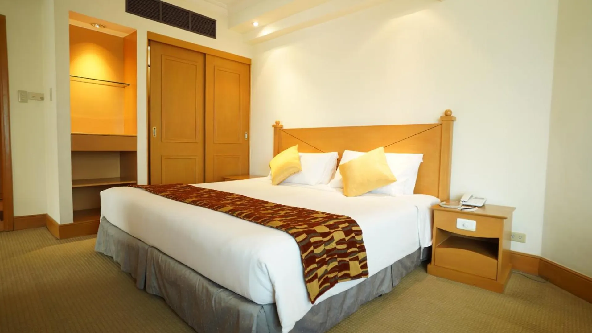 The Heritage Hotel Manila Pasay