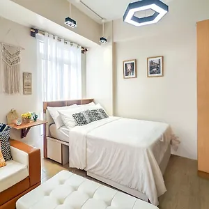 Naia Airport Terminal 3 Casino Nightlife Apartment